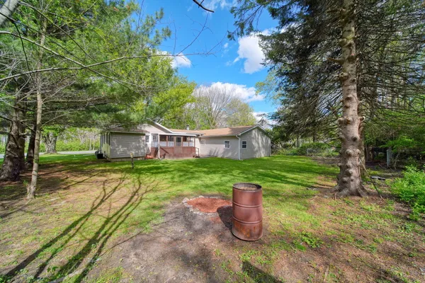 $229,900 | 5140 Clinton Road, Jackson, MI 49201