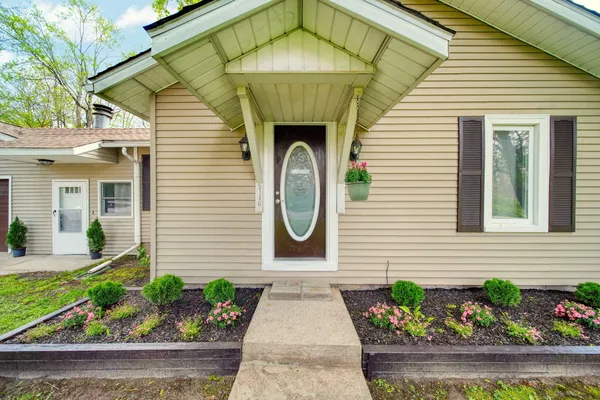 $229,900 | 5140 Clinton Road, Jackson, MI 49201