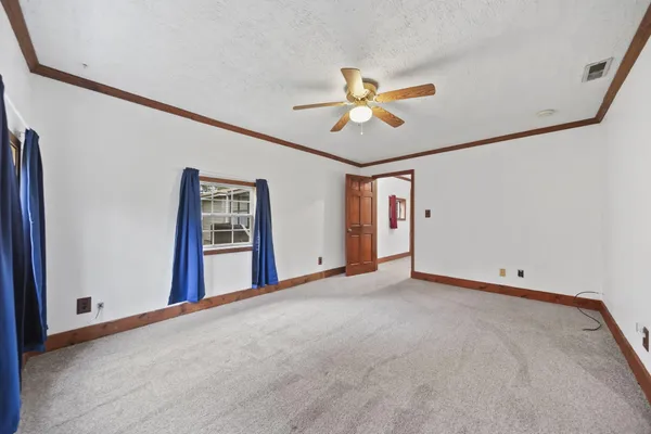$229,900 | 5140 Clinton Road, Jackson, MI 49201