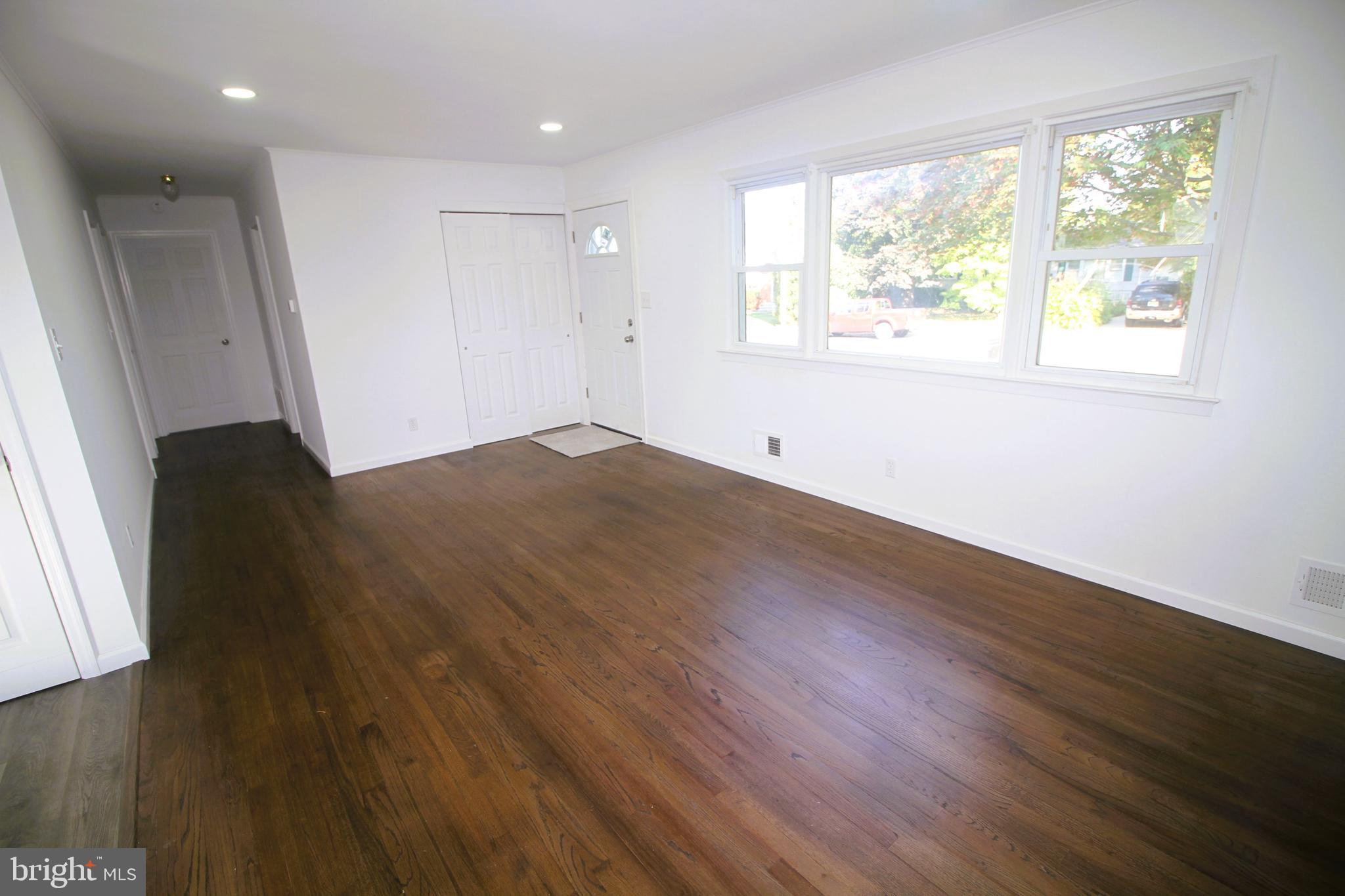 5 Sandy Lane Hamilton, NJ 08610 - Photo 7 of 30