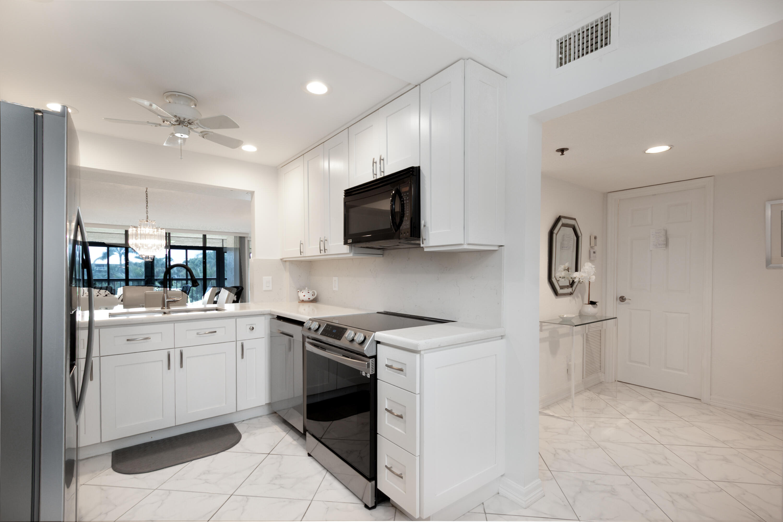 6420 Boca Del Mar Drive, Unit 308 Boca Raton, FL 33433 - Photo 10 of 37 Opened to Dining area
