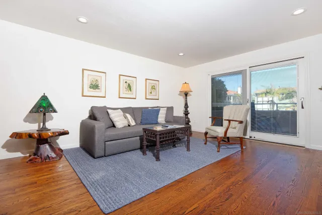 $1,150,000 | 1115 Pearl Street, Unit 1, La Jolla, CA 92037