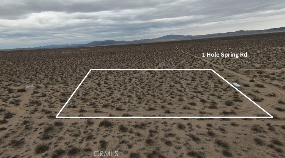 1234 1 Hole Spring Road Landers, CA 92285 - Photo 6 of 9 a view of wooden floor