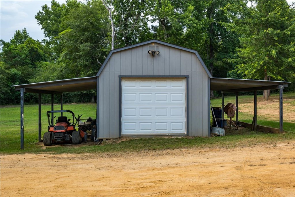 3017 Springhill Church Road Hephzibah, GA 30815 - Photo 27 of 30 Barn