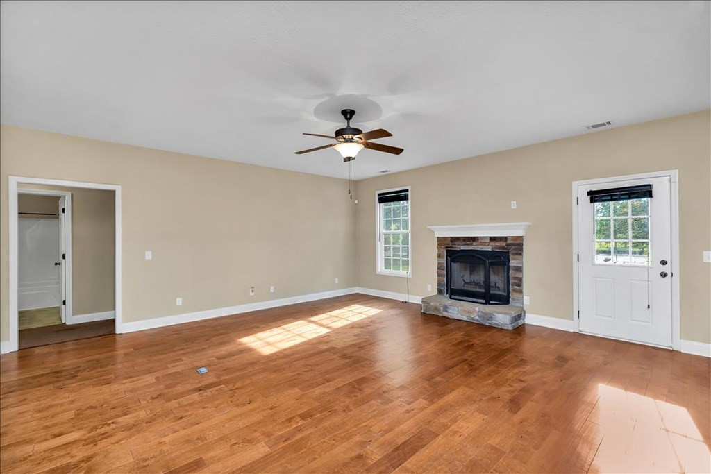 3017 Springhill Church Road Hephzibah, GA 30815 - Photo 6 of 30 Living Room