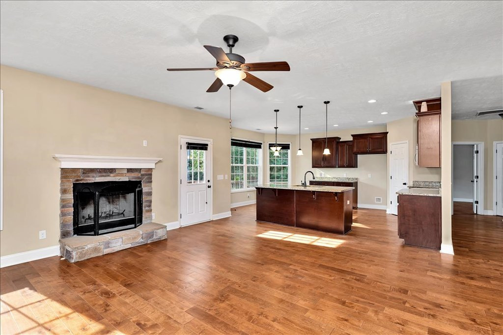 3017 Springhill Church Road Hephzibah, GA 30815 - Photo 7 of 30 Living Room