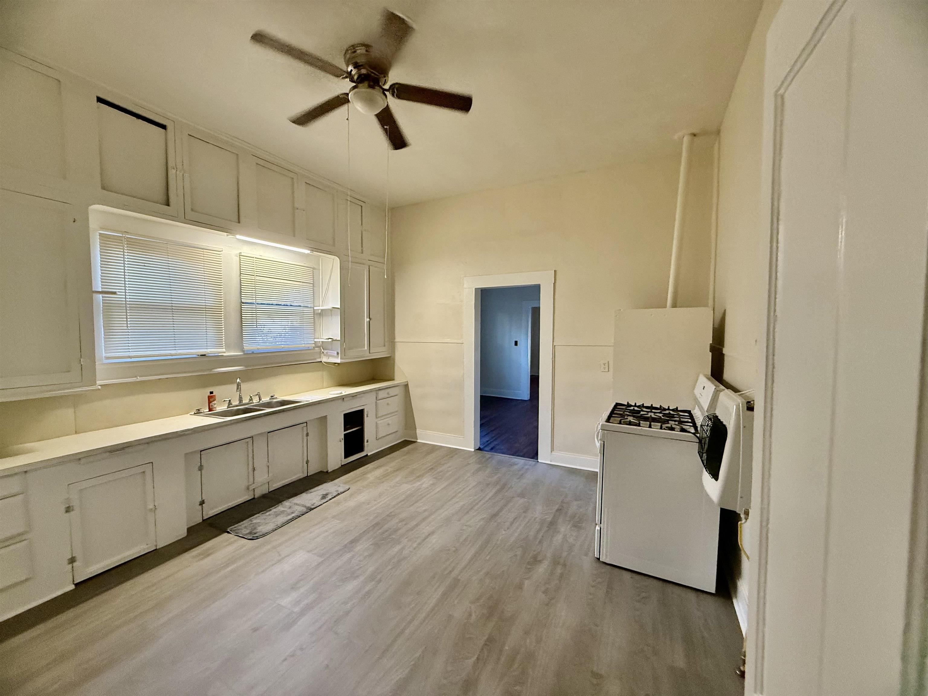 470 South 3rd Street Silsbee, TX 77656 - Photo 8 of 24