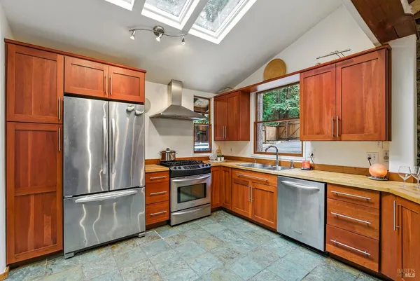 $1,839,000 | 7395 Sir Francis Drake Boulevard, Lagunitas, CA 94938