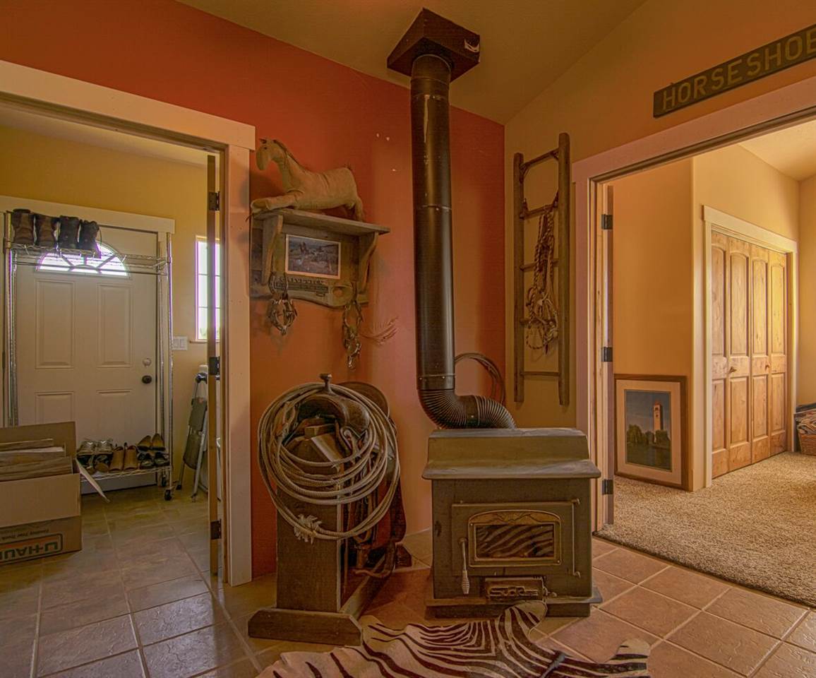 6412 East Oregon Road Elk, WA 99009 - Photo 11 of 20