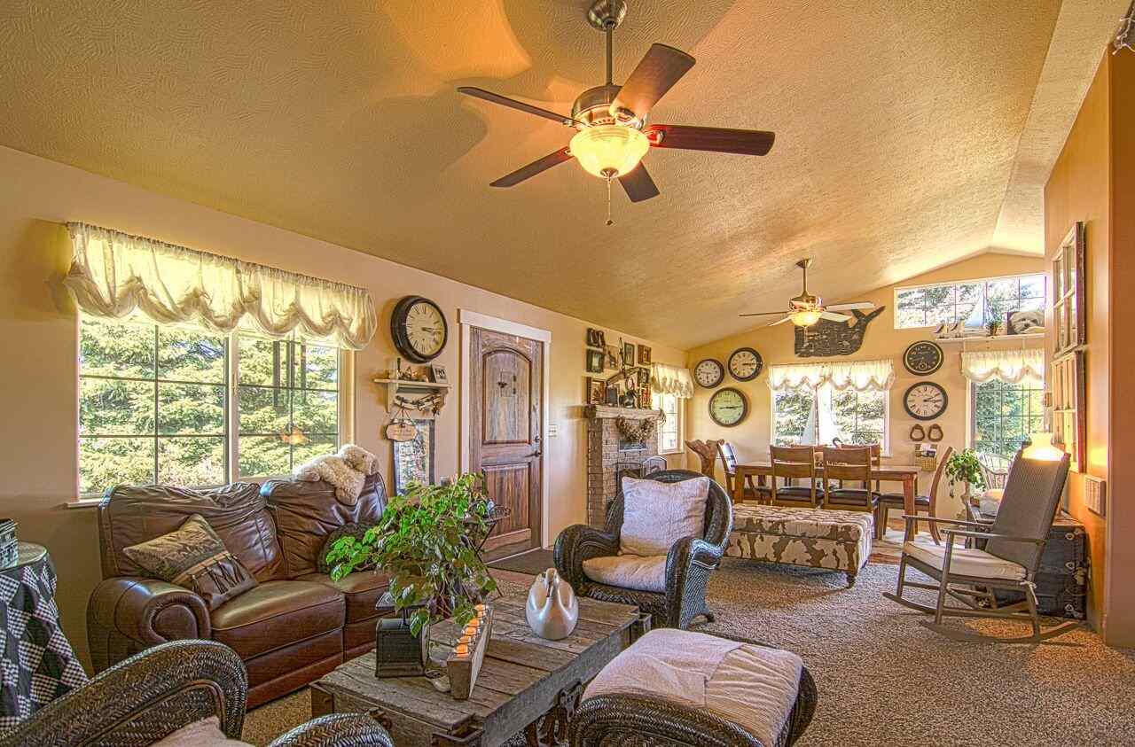 6412 East Oregon Road Elk, WA 99009 - Photo 4 of 20