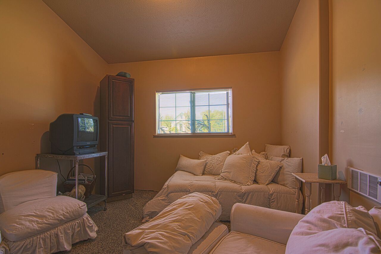 6412 East Oregon Road Elk, WA 99009 - Photo 10 of 20