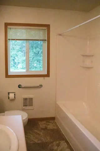 $848 | 311 5th Street South, Grove City, MN 56243