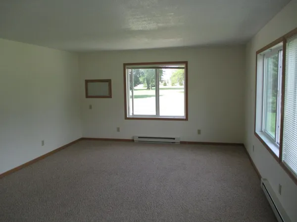 $848 | 311 5th Street South, Grove City, MN 56243