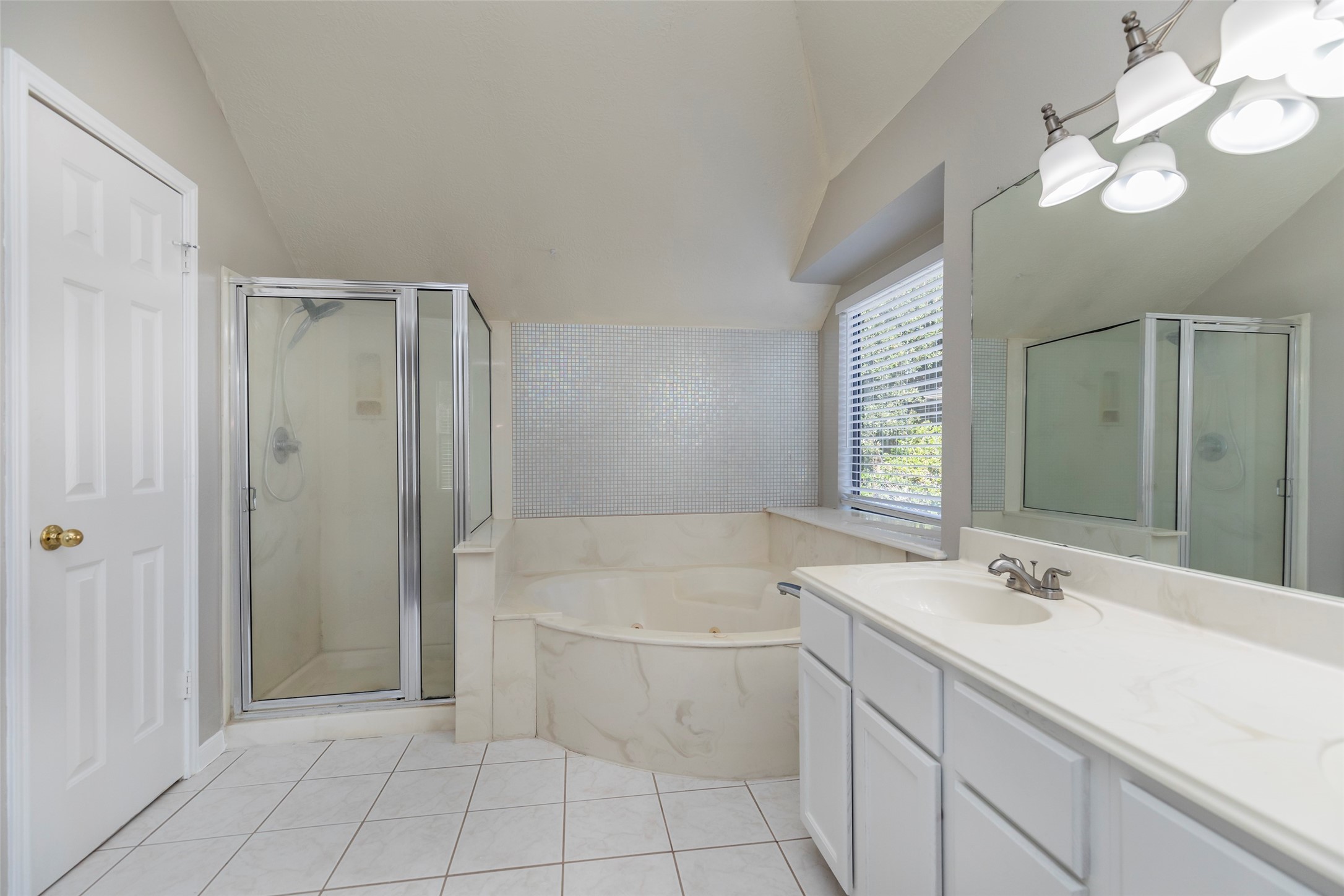 13110 Mills River Street Houston, TX 77070 - Photo 25 of 39 a bathroom with a sink a toilet and shower