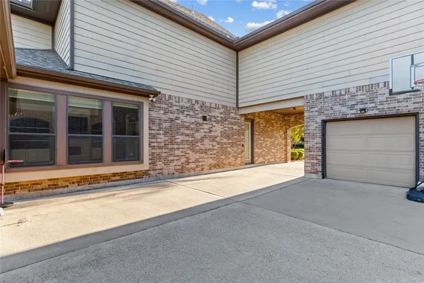 $850,000 | 4010 Skipping Falls Lane, Katy, TX 77494