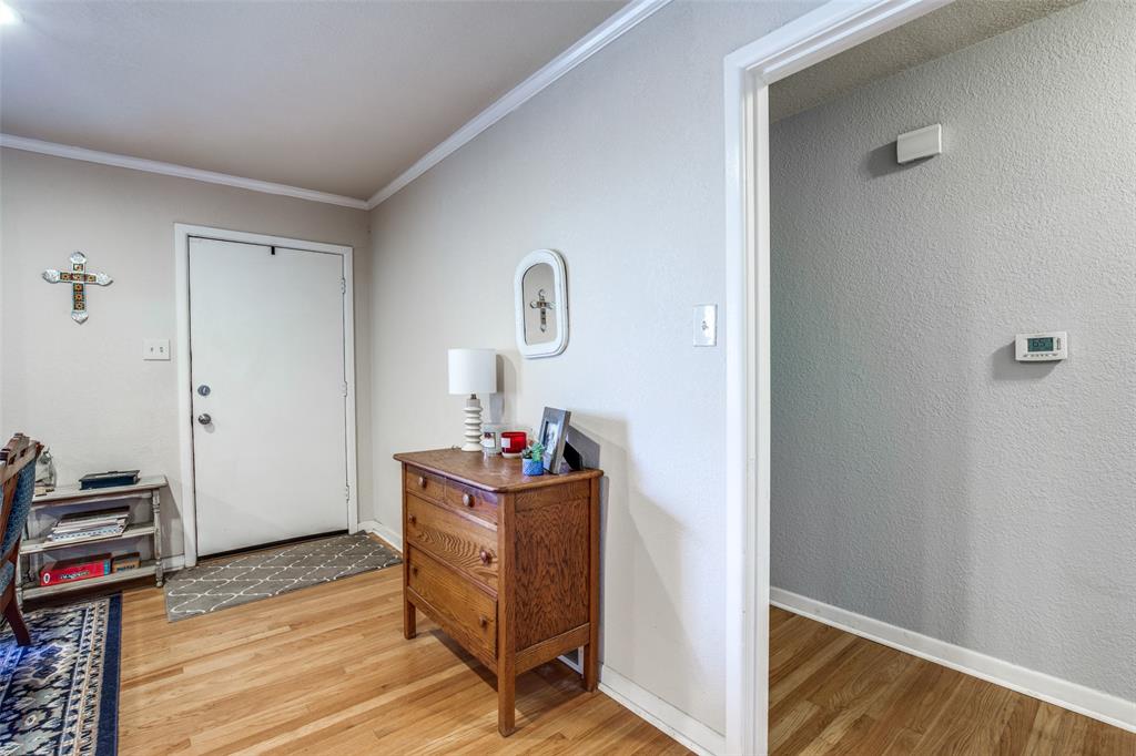 3928 Menzer Road Fort Worth, TX 76103 - Photo 16 of 25