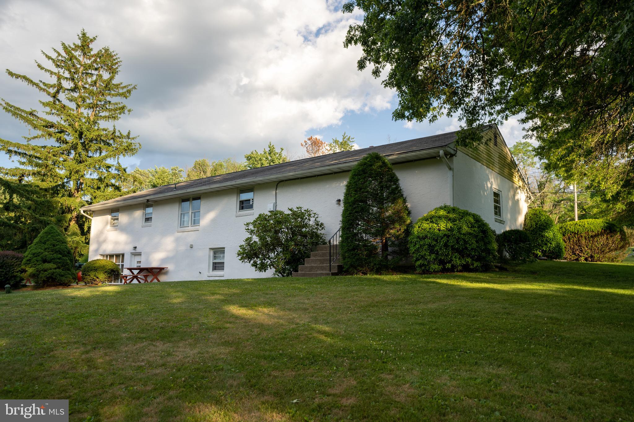 813 Church Road Hatfield, PA 19440 - Photo 4 of 20 Gallery Image 4