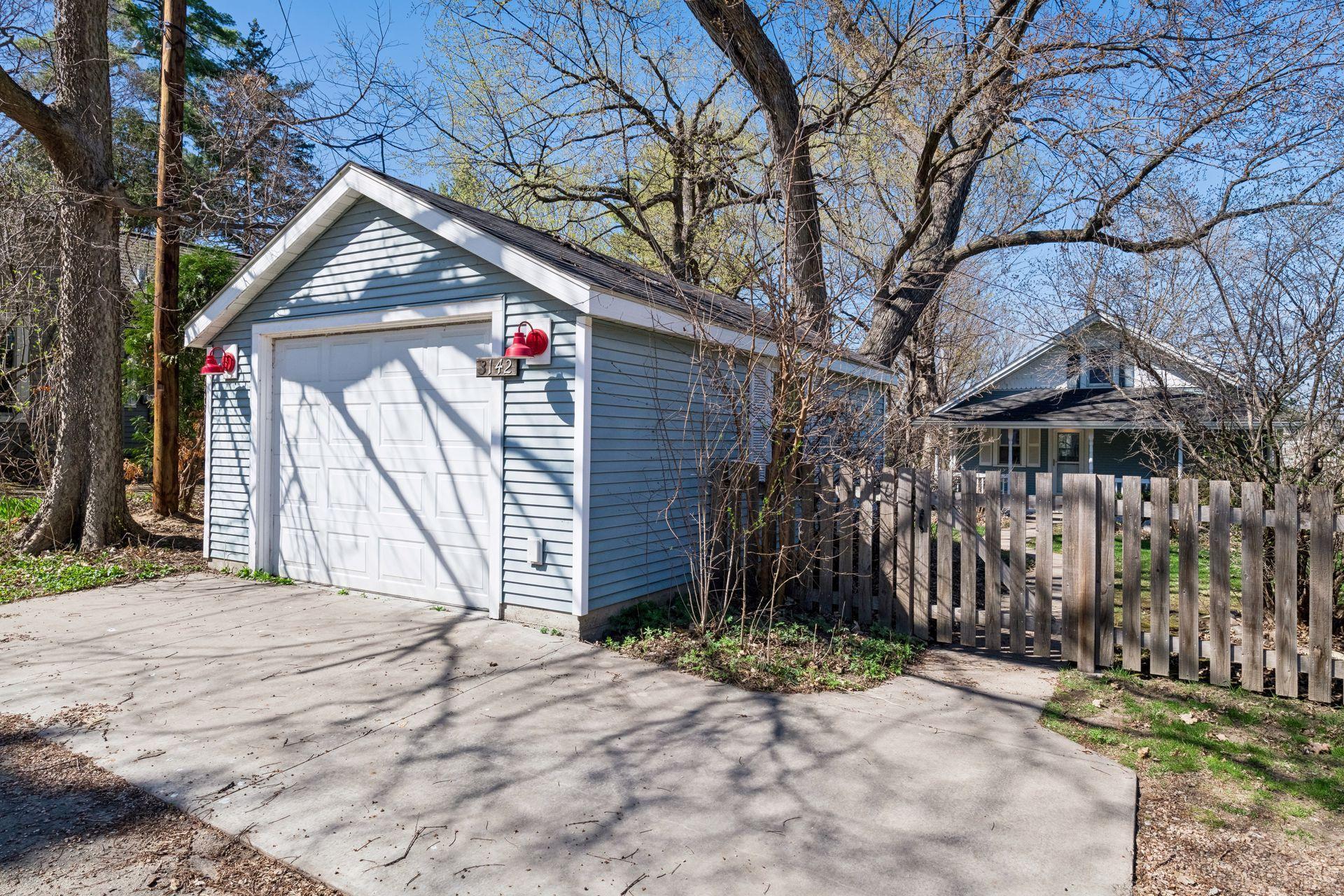3142 Brooks Lane Wayzata, MN 55391 - Photo 29 of 32