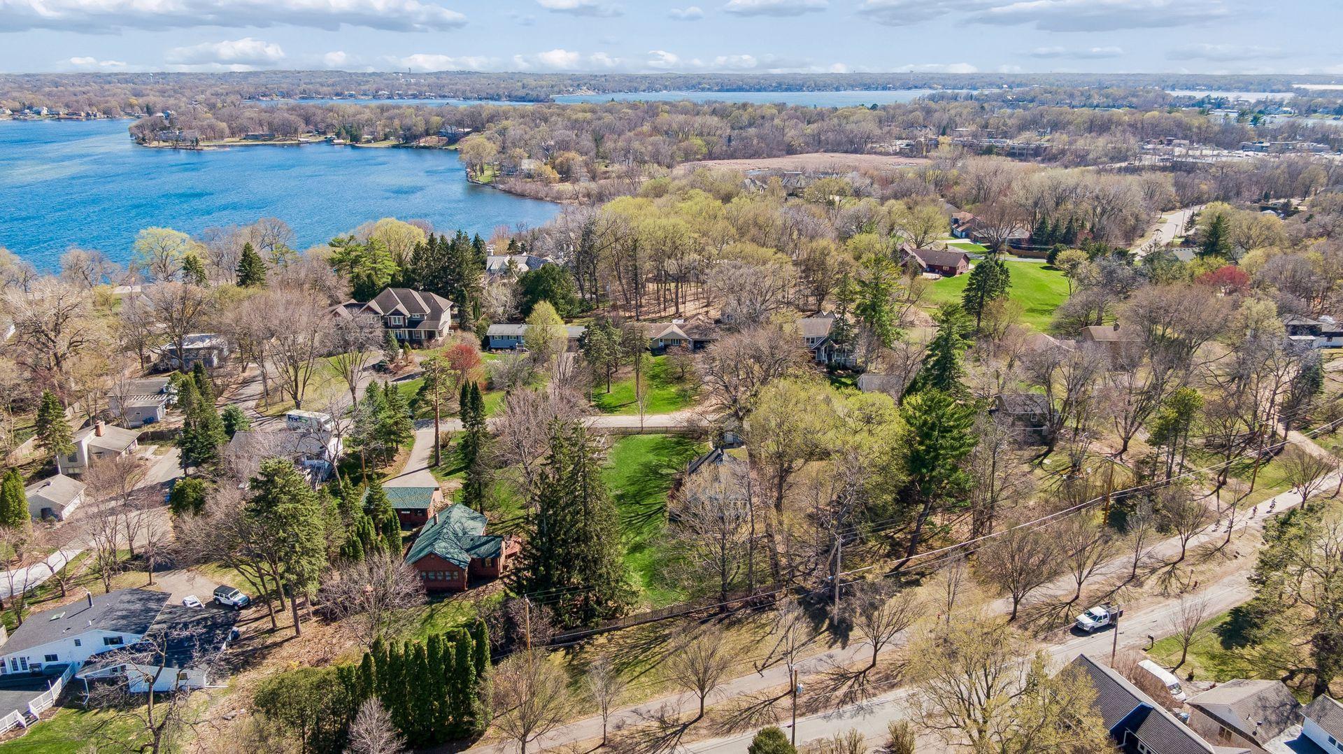 3142 Brooks Lane Wayzata, MN 55391 - Photo 31 of 32
