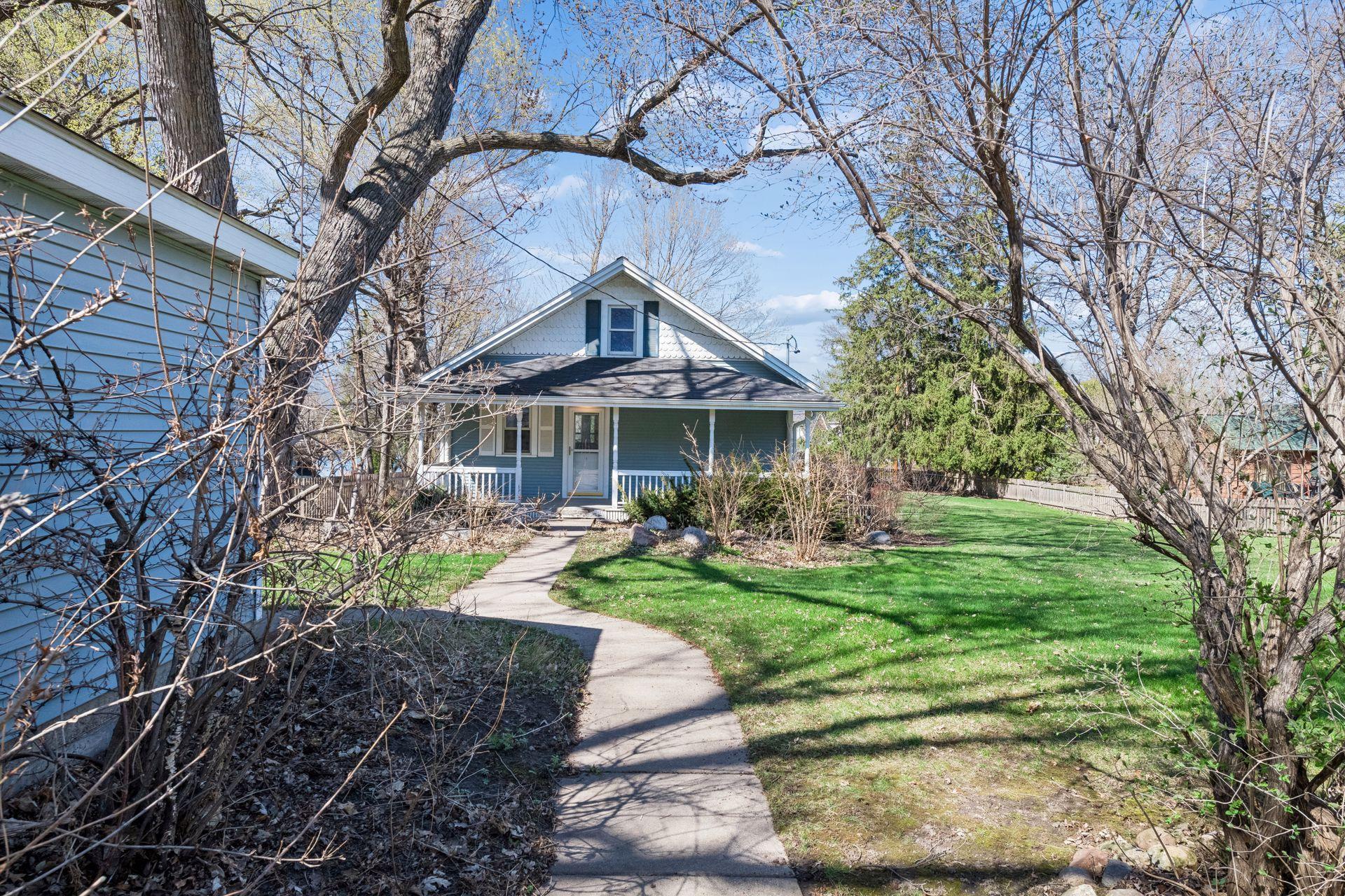 3142 Brooks Lane Wayzata, MN 55391 - Photo 4 of 32
