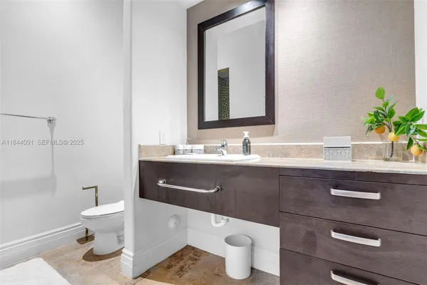 $5,600,000 | 7320 Southwest 79th Court, Miami, FL 33143