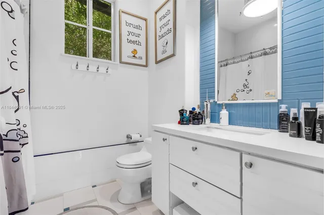 $5,600,000 | 7320 Southwest 79th Court, Miami, FL 33143