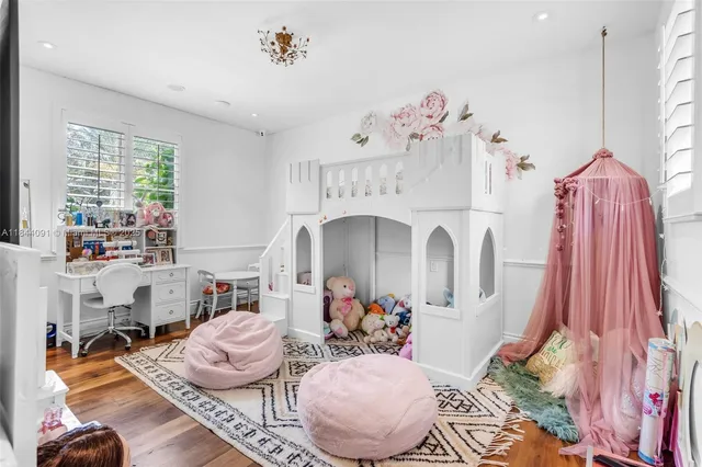 $5,600,000 | 7320 Southwest 79th Court, Miami, FL 33143