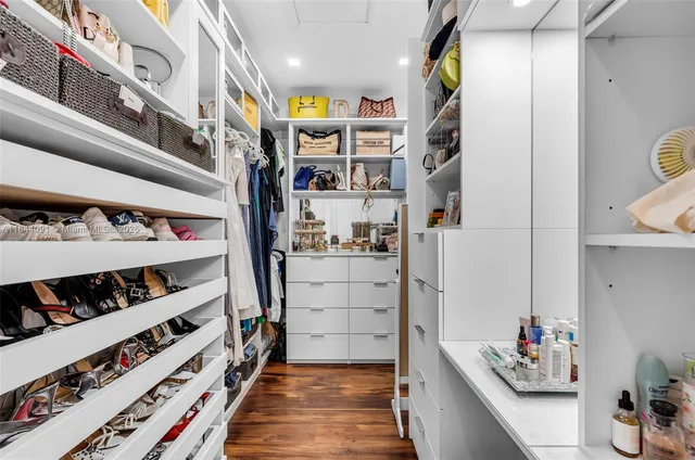 $5,600,000 | 7320 Southwest 79th Court, Miami, FL 33143