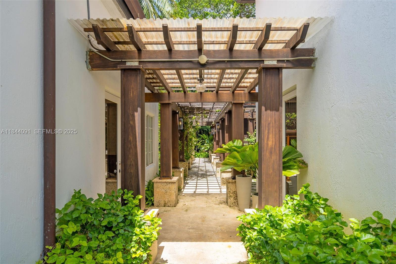 7320 Southwest 79th Court Miami, FL 33143 - Photo 79 of 89