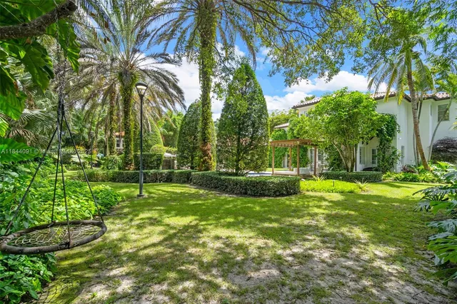 $5,600,000 | 7320 Southwest 79th Court, Miami, FL 33143
