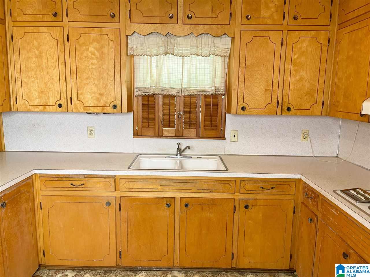 1301 Glendale Road Anniston, AL 36207 - Photo 10 of 32