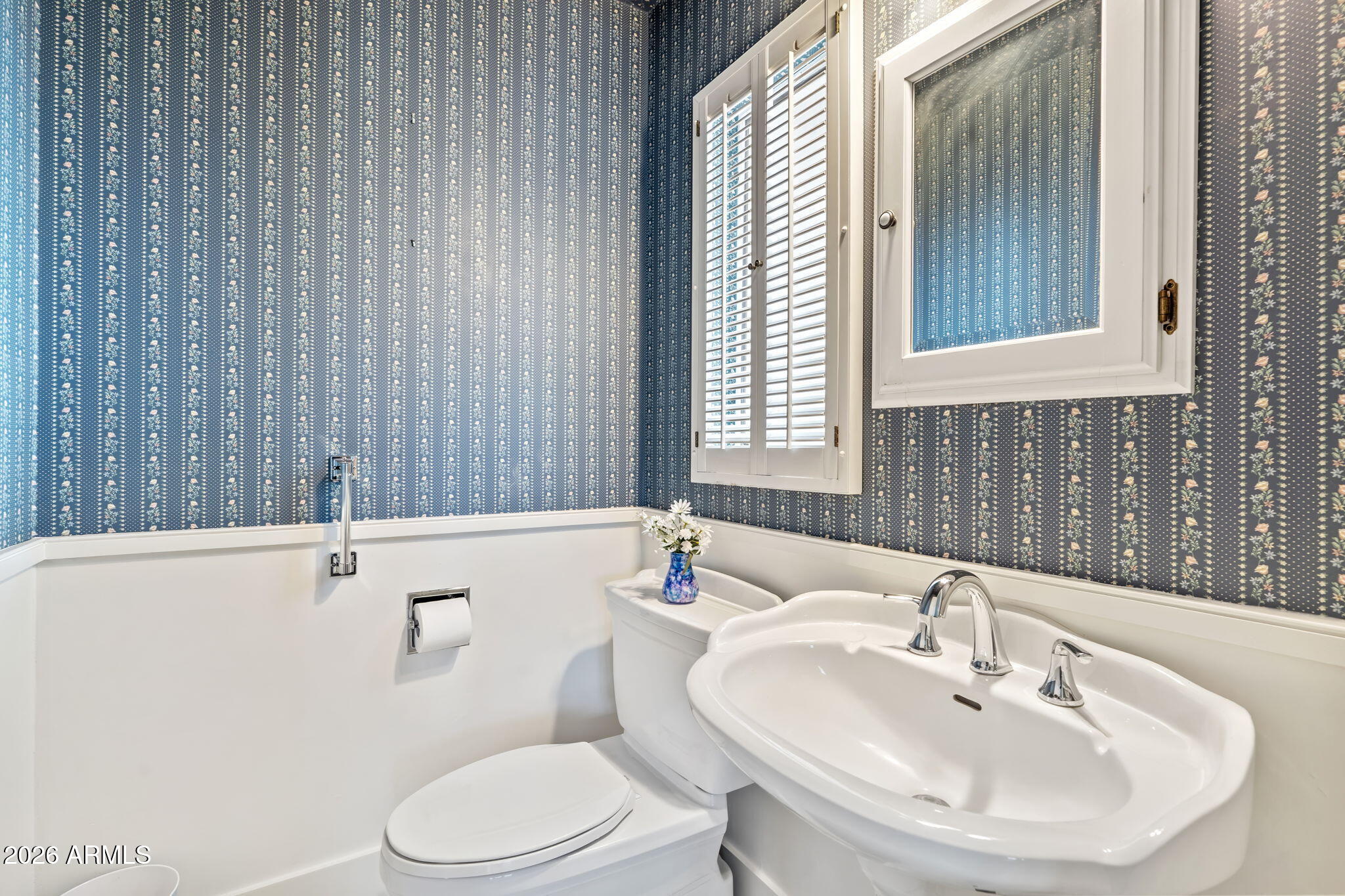 102 East Bethany Home Road Phoenix, AZ 85012 - Photo 10 of 29 18-web-or-mls-DSC_8018