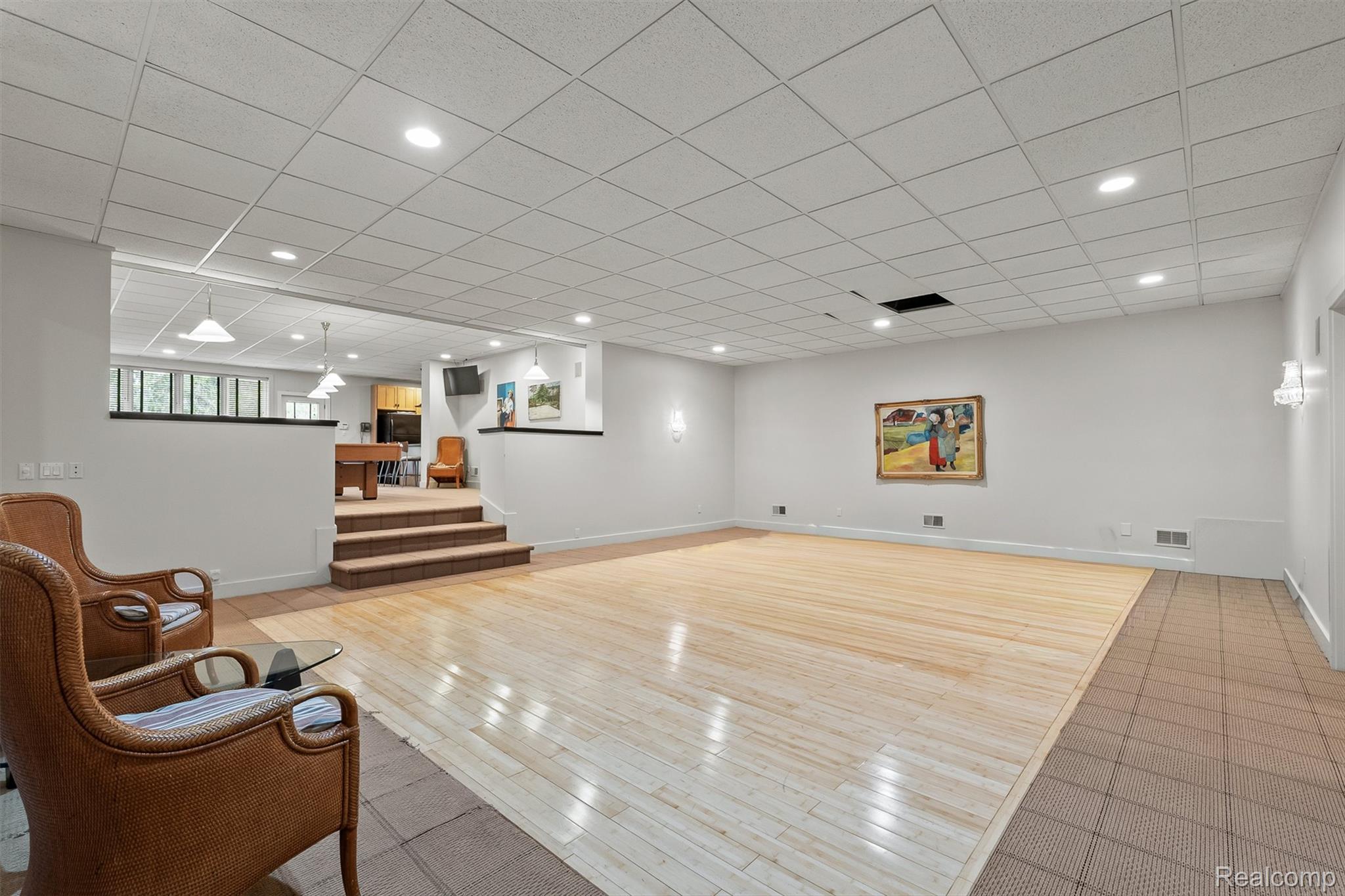 1800 Tiverton Road Bloomfield Hills, MI 48304 - Photo 36 of 56 50-Tiverton-9.jpg