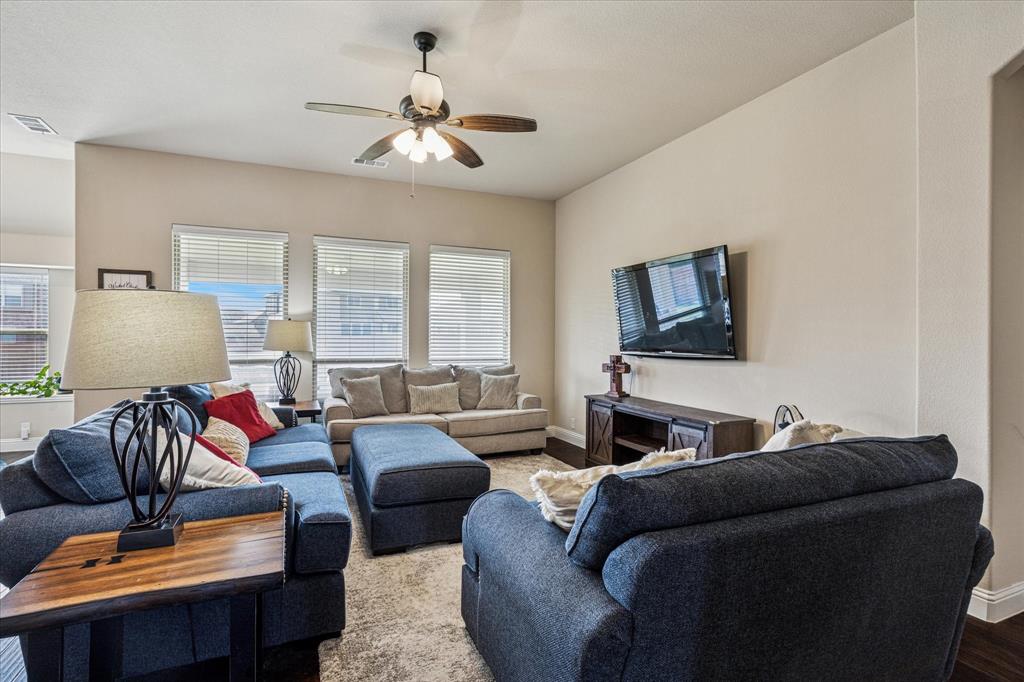 2425 Moon Dance Lane Midlothian, TX 76065 - Photo 7 of 25