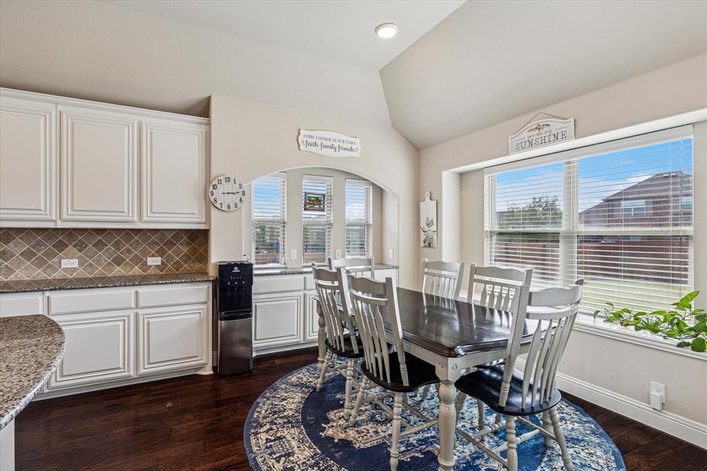 2425 Moon Dance Lane Midlothian, TX 76065 - Photo 10 of 25