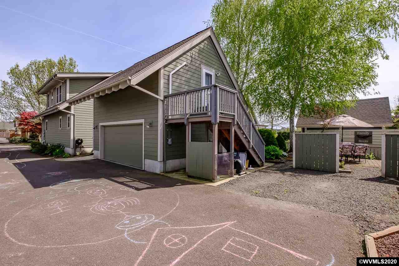 566 Edwards Road South Monmouth, OR 97361 - Photo 9 of 42