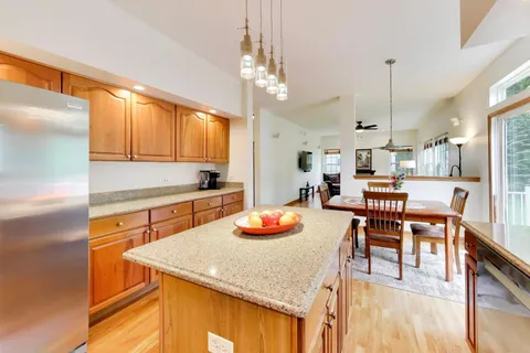 $550,000 | 435 Oak Grove Circle, Wauconda, IL 60084