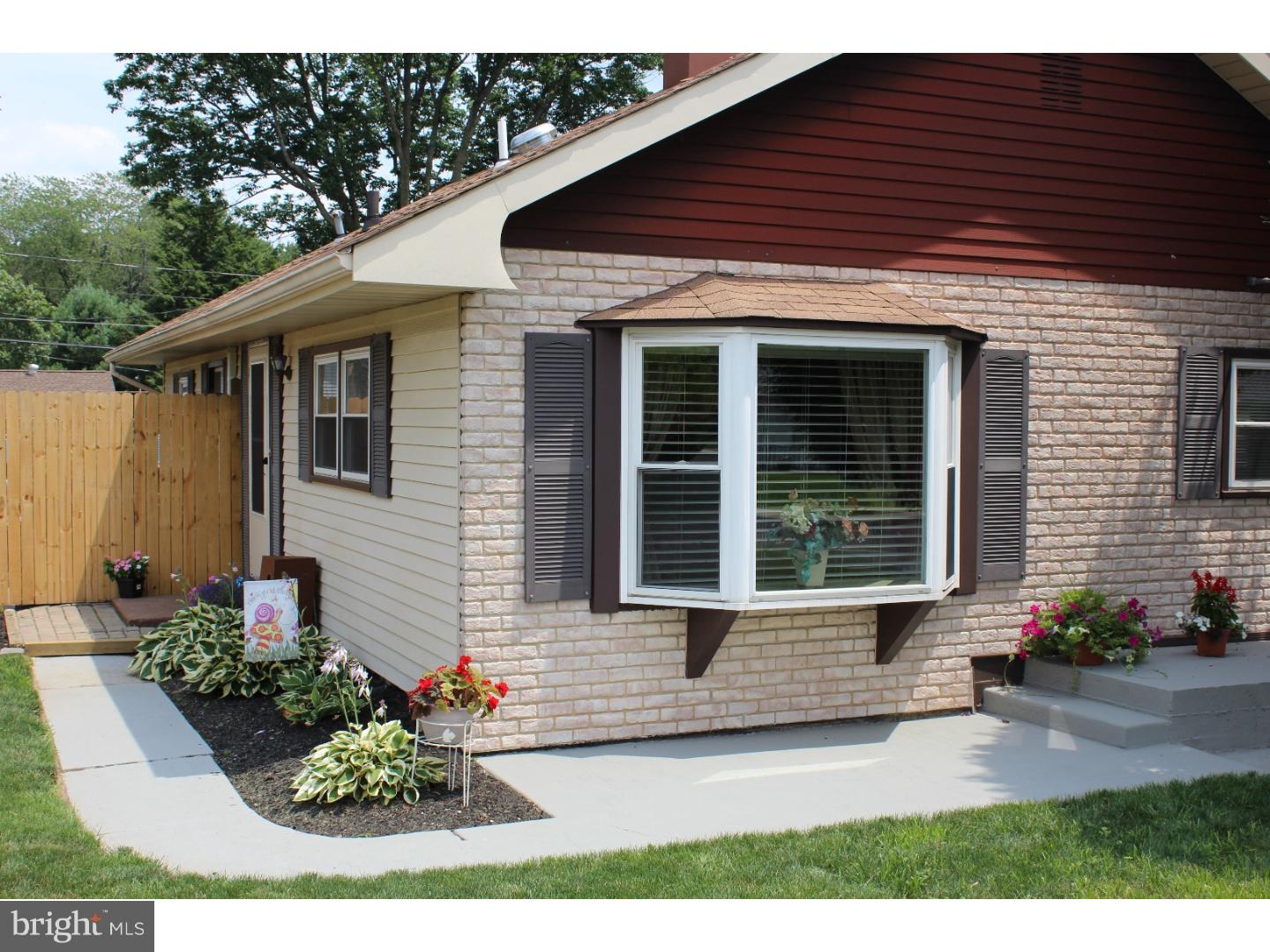 236 Guilford Road Fairless Hills, PA 19030 - Photo 2 of 23 Gallery Image 2