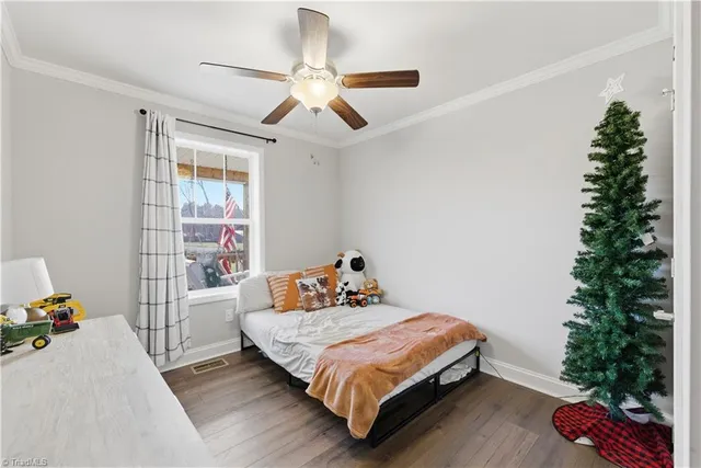 $700,000 | 1071 Pineknoll Drive, Yadkinville, NC 27055