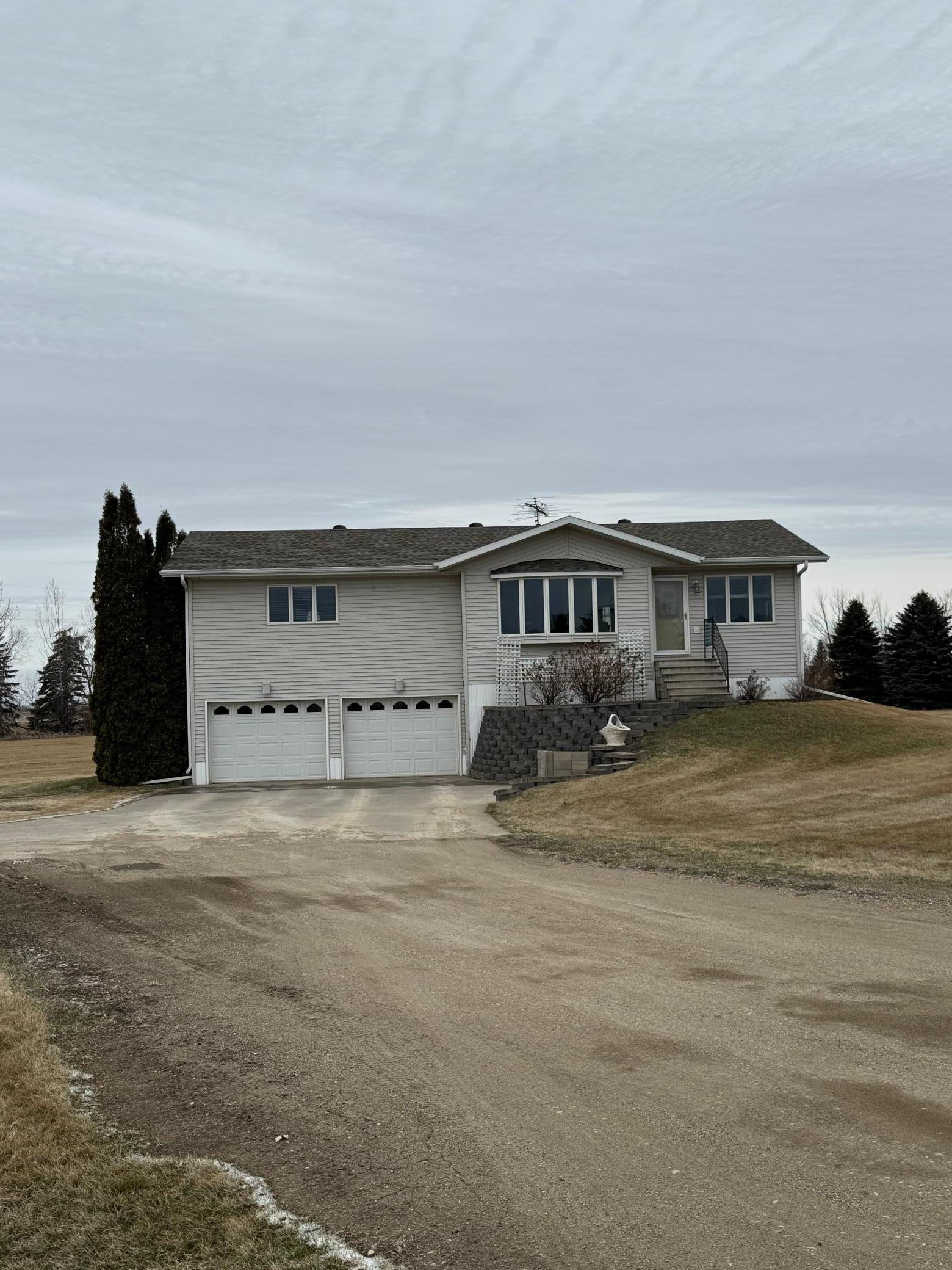 402 Main Avenue Hope, ND 58046 - Photo 2 of 30