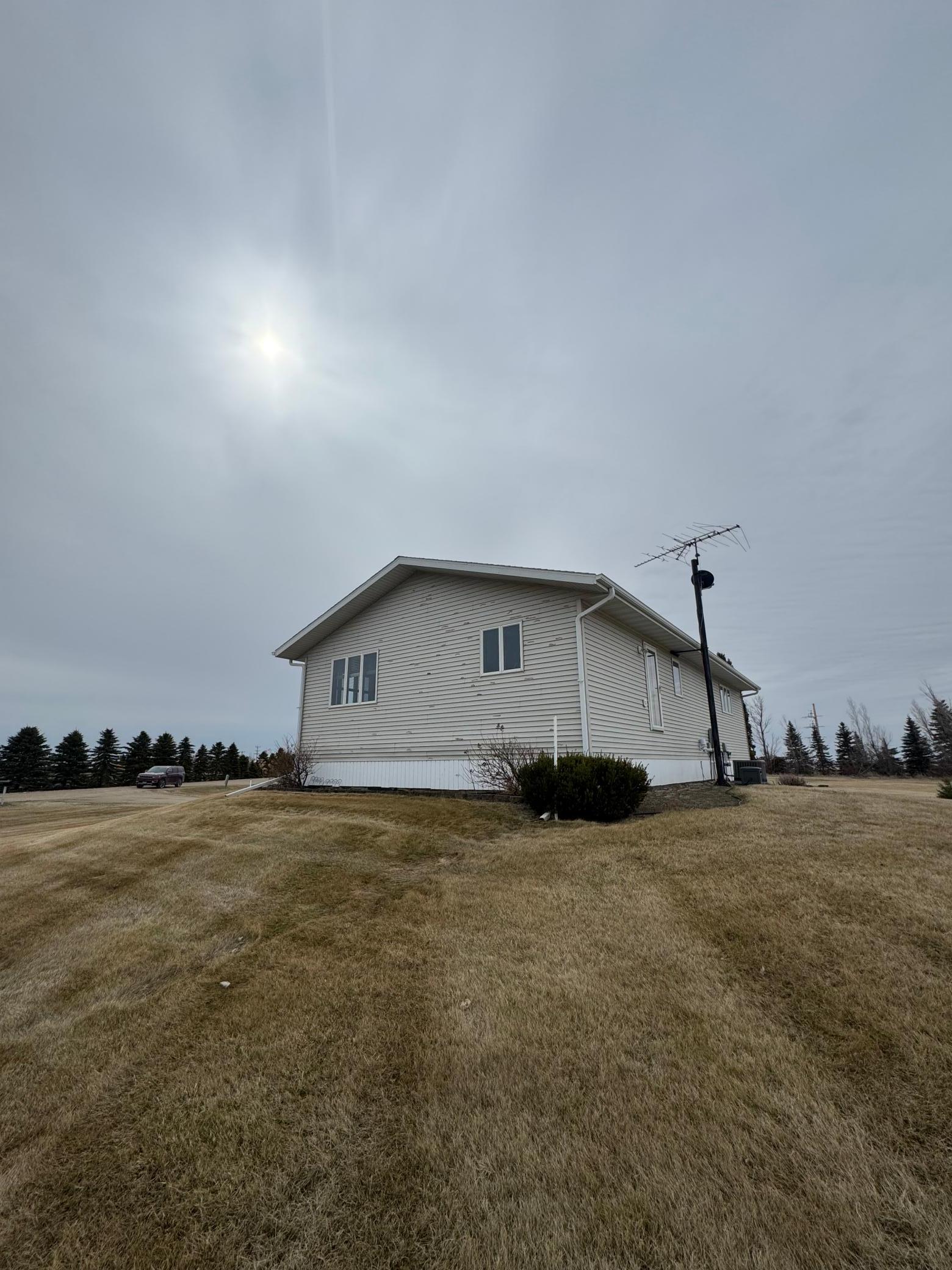 402 Main Avenue Hope, ND 58046 - Photo 4 of 30
