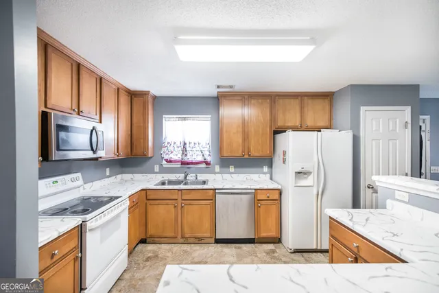 $240,000 | 508 Timberwind Drive, Byron, GA 31008