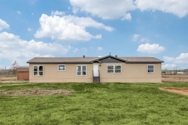 $199,000 | 140 Terri Drive, Collinsville, TX 76233