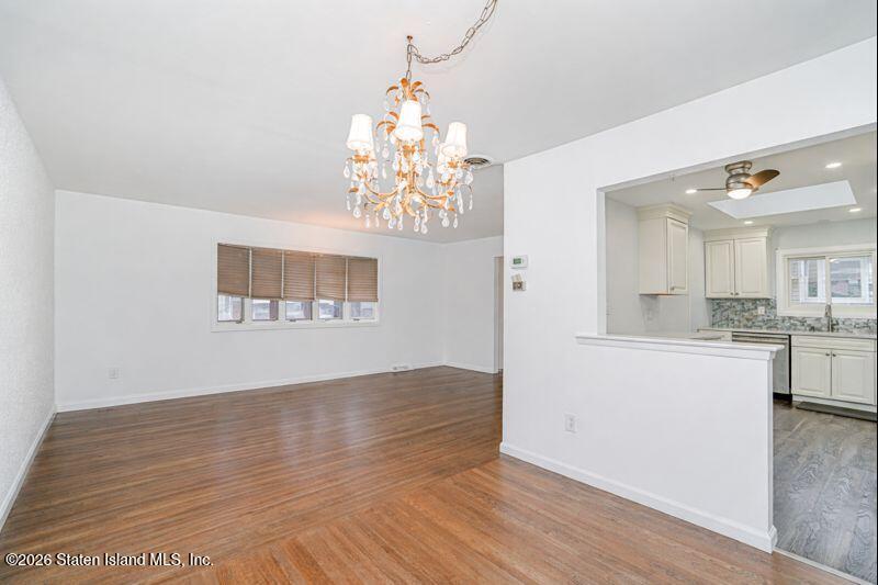 33 Figurea Avenue Staten Island, NY 10312 - Photo 11 of 28 IMG_9316