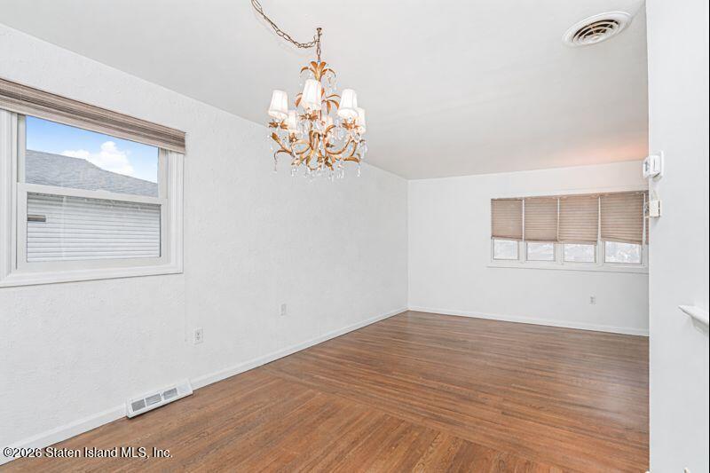 33 Figurea Avenue Staten Island, NY 10312 - Photo 12 of 28 IMG_9317