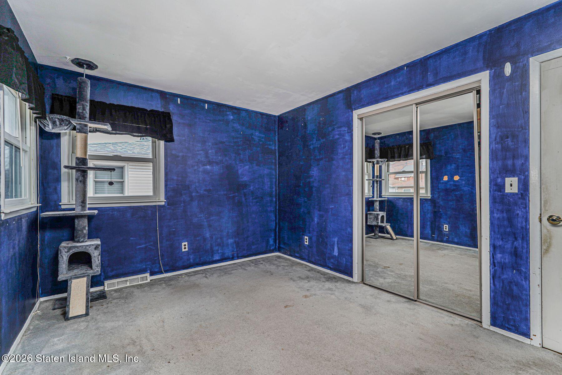 33 Figurea Avenue Staten Island, NY 10312 - Photo 18 of 28 IMG_9323