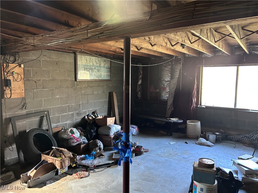 2813 Trares Road Mogadore, OH 44260 - Photo 14 of 16 Below grade area with concrete block wall