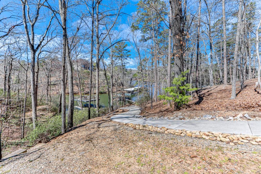 2152 Silver Circle Gainesville, GA 30501 - Photo 5 of 46 a backyard of a house with lots of green space