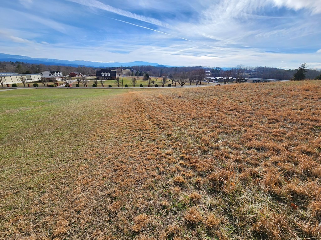 33 New Center Road Sevierville, TN 37876 - Photo 25 of 27 a view of an ocean
