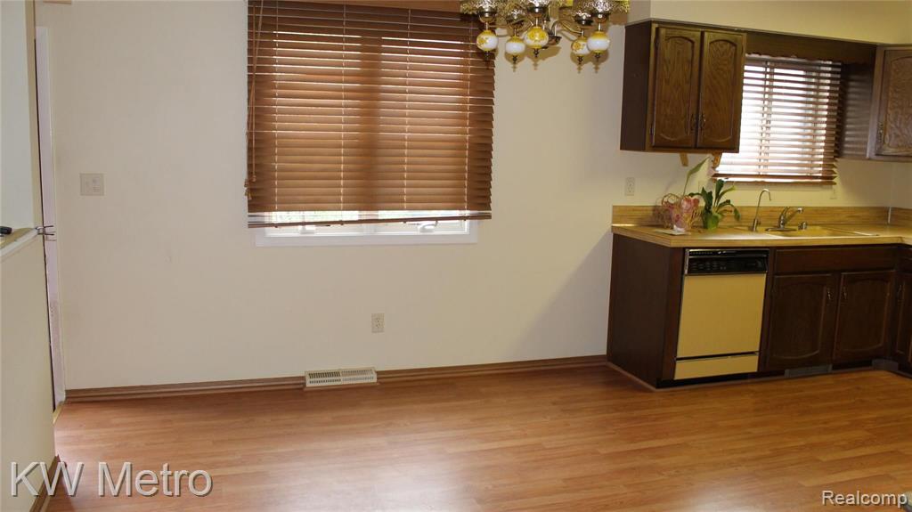 3250 Troy Street Troy, MI 48083 - Photo 10 of 30